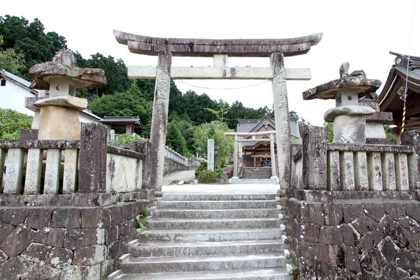 観音寺市と「粟井神社」♪_d0058941_18554592.jpg