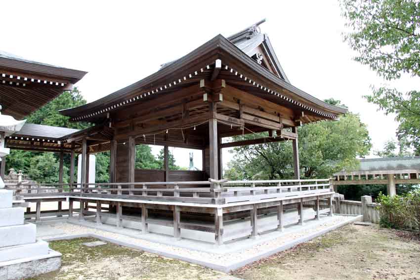 観音寺市と「粟井神社」♪_d0058941_1915337.jpg