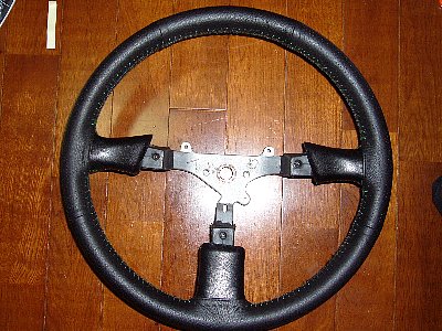 ステアリングの革巻きなおし 白銀の城