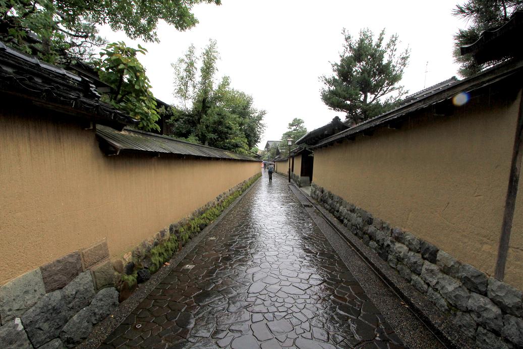 ツワブキのご飯茶碗 ~金沢・長町(ながまち)~_a0107574_19454674.jpg