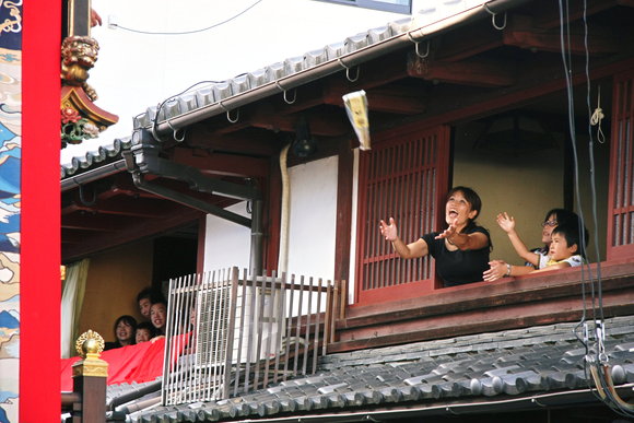 大津祭　２０１０年　本祭　ちまき投げ_c0196076_22412475.jpg