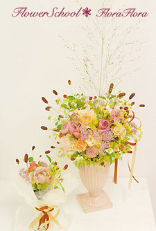 秋の花の まるまるアレンジメント*FLORA*2ちいさな花の教室 生徒さん作品*生花*_a0115684_1756840.jpg