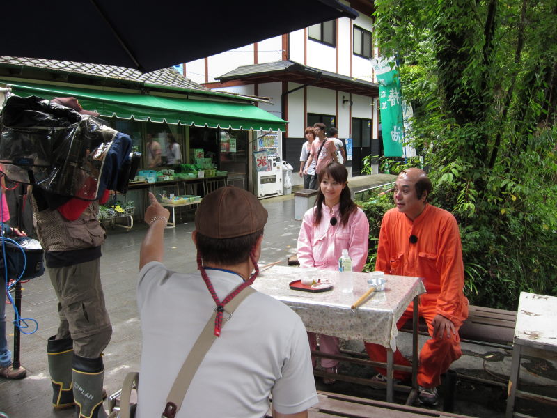 壮観な景色と自然に魅了された阿蘇(２日目②）:自然の恵みに乾杯！・白川水源－ブロンプトンと九州12日間⑪_e0138081_903956.jpg