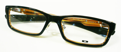 OAKLEY 2011\'FALLオプサルミックフレーム新作BUCKET入荷!_c0003493_9382687.jpg
