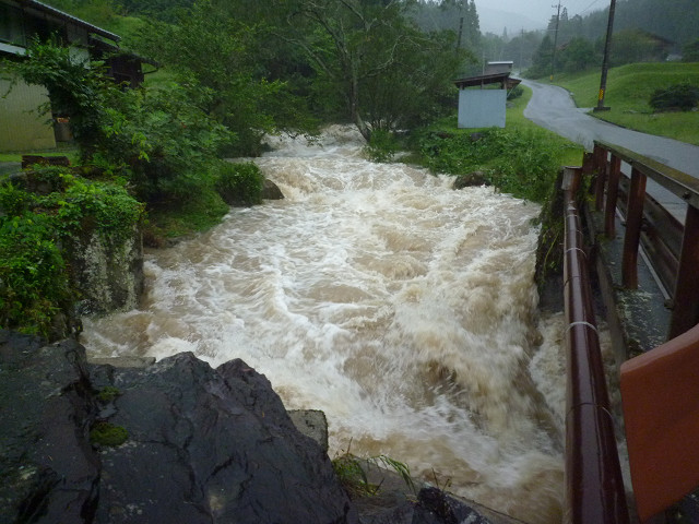 大水の加子母川を観て廻る_f0207410_5131059.jpg