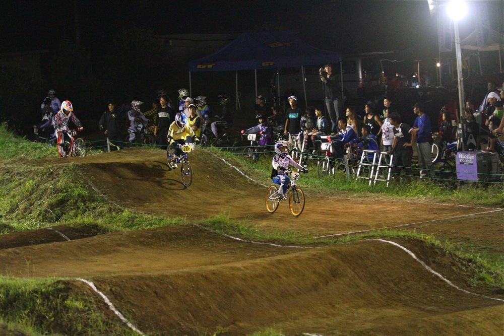 2011 JOSF Japan Open Night Race #19 ジュニア準決勝_b0136231_2133561.jpg