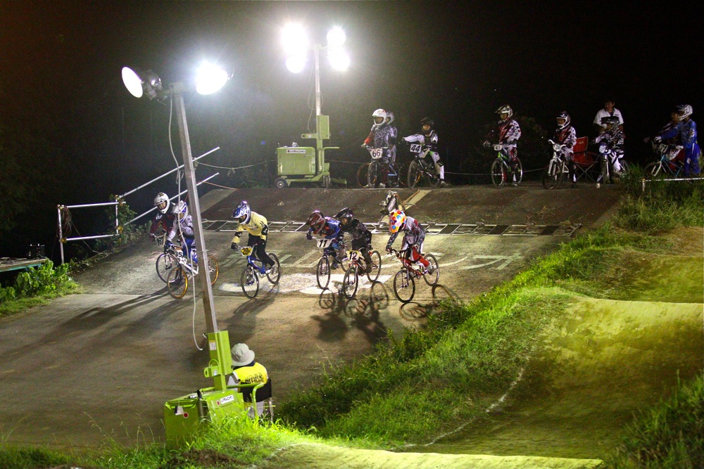2011 JOSF Japan Open Night Race #19 ジュニア準決勝_b0136231_2143930.jpg