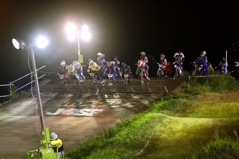 2011 JOSF Japan Open Night Race #19 ジュニア準決勝_b0136231_2144586.jpg