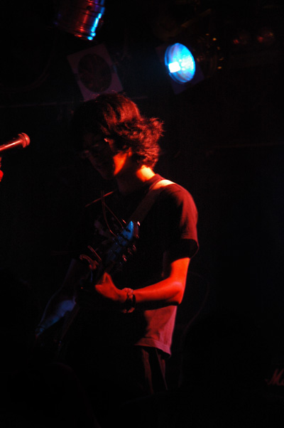 LIVE_b0016049_1141453.jpg