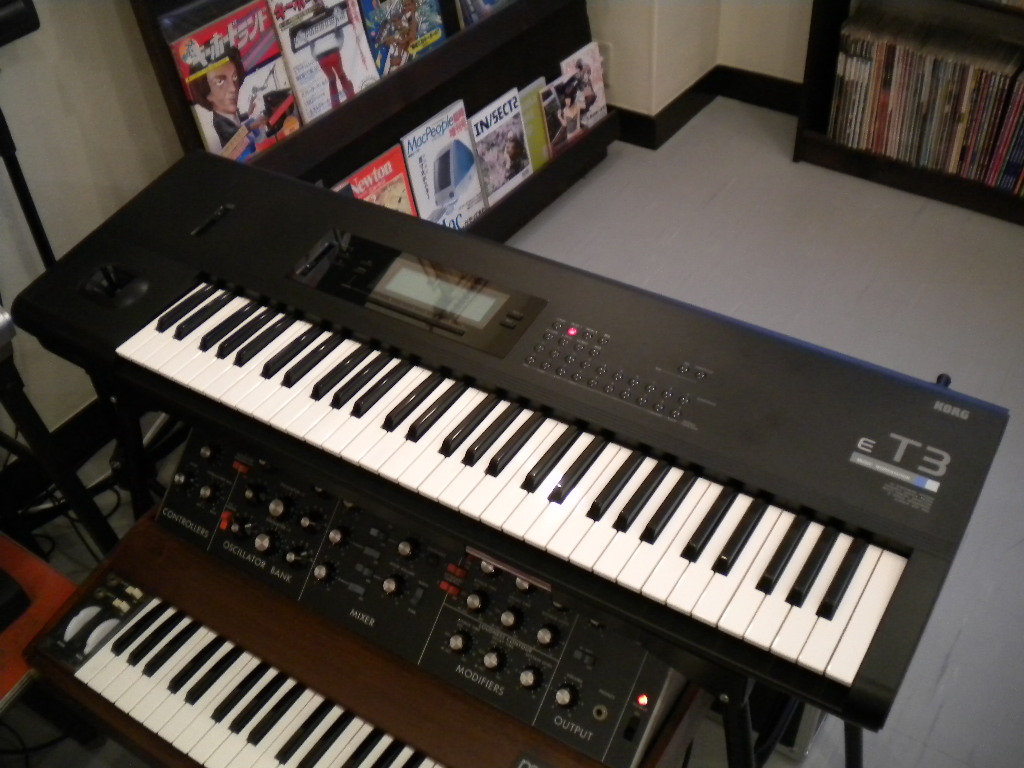KORG シンセサイザー　T3 コルグ　キーボード　NTA0196 KORG シンセサイザー T3 コルグ キーボード NTA0196 Korg