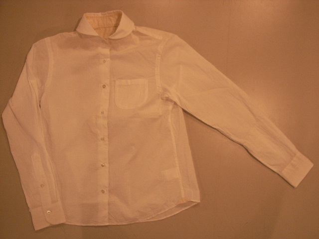 \"TheThreeRobbers ROUND COLLAR SHIRT WHITE\"ってこんなこと。_c0140560_1294394.jpg