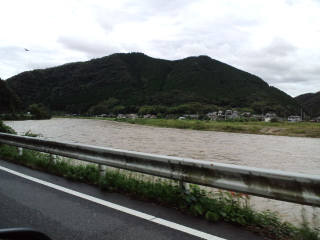 田舎道を_c0151965_13324714.jpg
