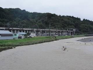 朝から雨です_a0084753_13324531.jpg