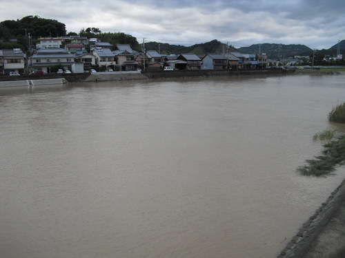 ９月２１日（水）　台風１５号の影響は？_c0011169_6504175.jpg