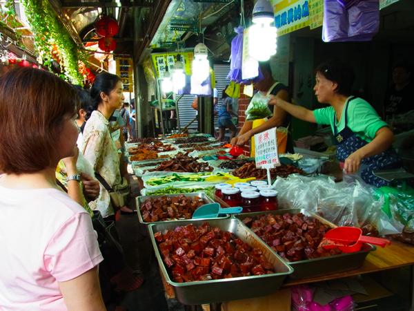 台灣der旅行　-その16-　Day3：九份で食す！＋夜食！_a0013134_17593.jpg