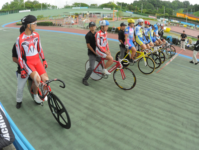 佐野伸弥選手・全日本トラックチャンピオンシップご報告&インプレッション!_c0003493_13492882.jpg