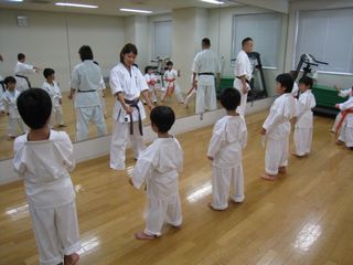 土曜日空手DAY! 宮の沢教室、麻生道場_c0118332_22164829.jpg