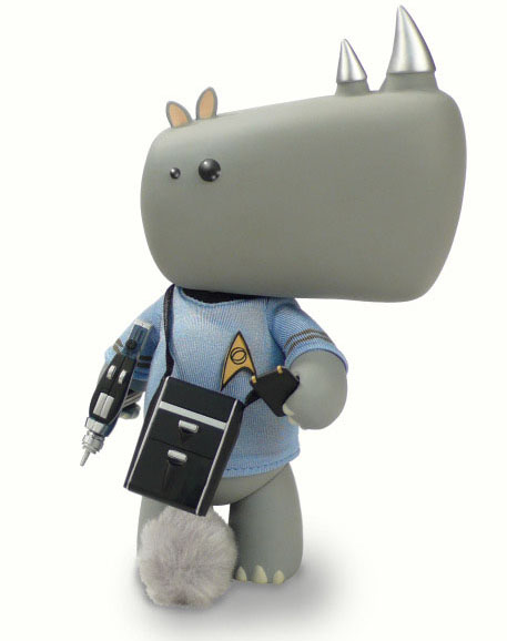 Starfleet IWG Series / Commander Affonso the Rhino_e0118156_2185356.jpg