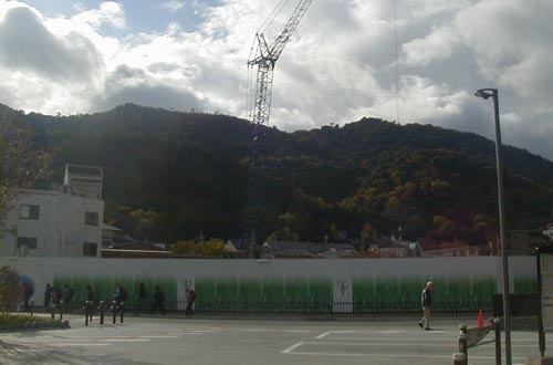 ●嵐山駅前の変化、その146(広場、ホテル)_d0053294_0455711.jpg