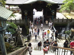 久々の編み小物製作中&成田山新勝寺♪_f0023333_21431930.jpg