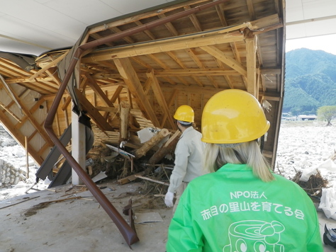 【紀伊半島生活取戻し隊】第3次隊2日目の活動_c0010936_0661.jpg