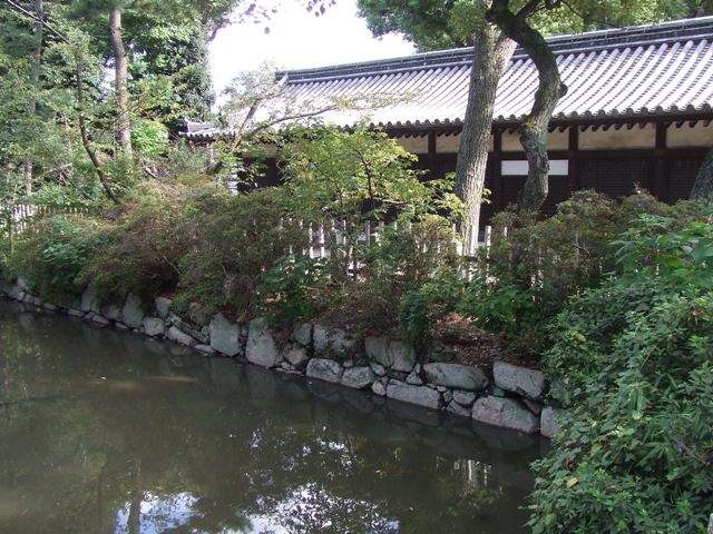 The waterfall, Misogi no Taki in Sumiyoshi Grand Shrine_e0046748_2341531.jpg