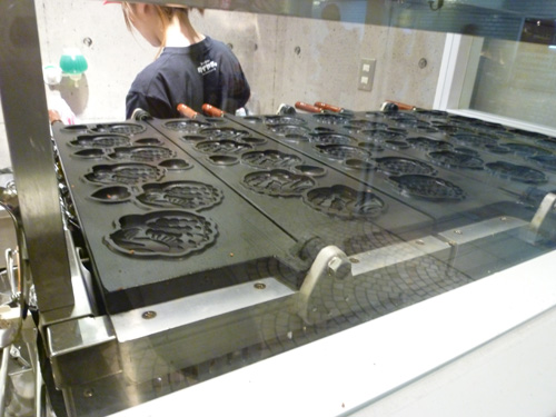 【閉店】トーキョータイヤキ エチカ池袋店_c0152767_1383846.jpg