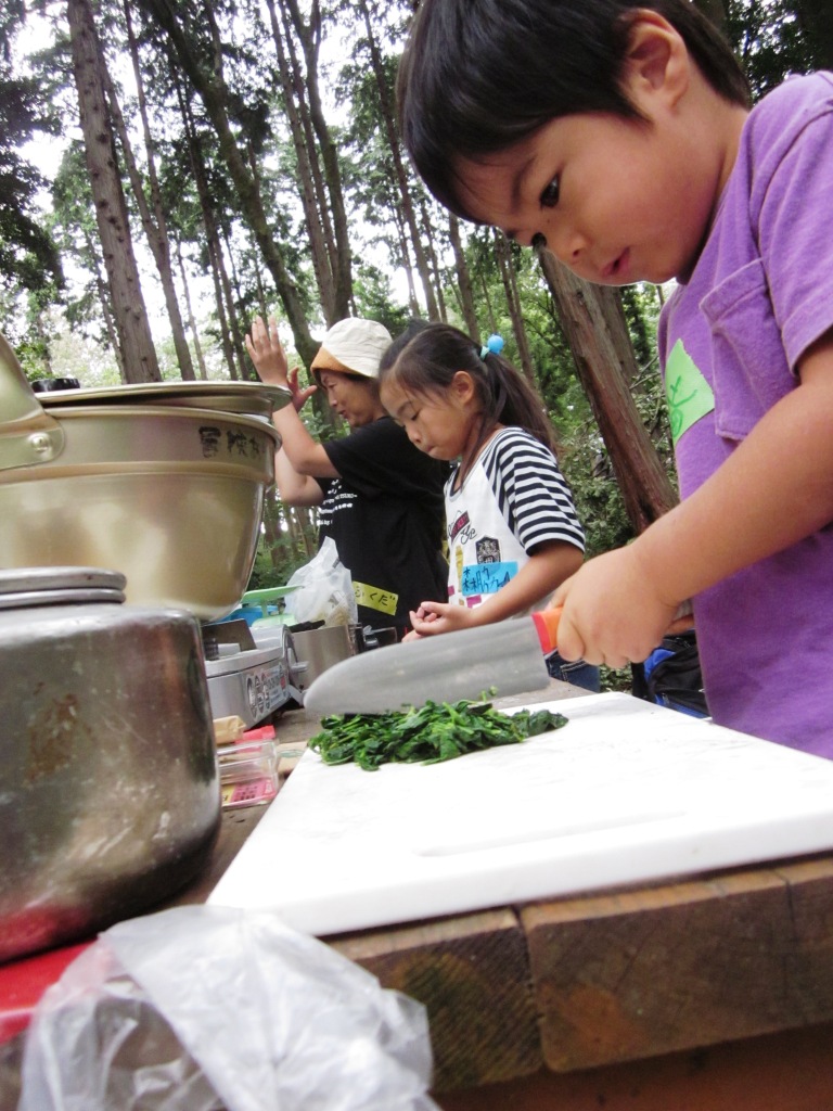 小枝、大枝、木々の中、うどんを作ったよ！_a0173605_16442146.jpg