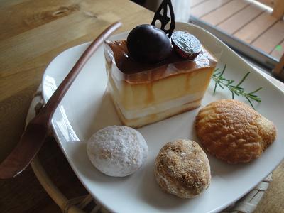 明日のケーキ♪_e0170128_14131110.jpg
