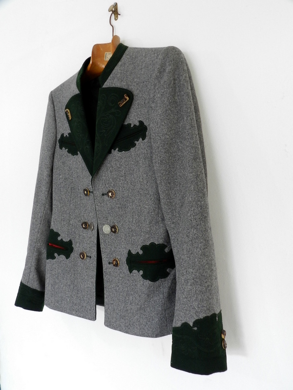 Tirolian jacket_f0226051_12373770.jpg