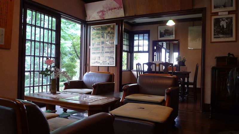倚松庵(旧 後藤ムメ施主貸家・谷崎潤一郎邸)+旅館ぎおん森庄(旧 喜志元)_f0139570_1224435.jpg