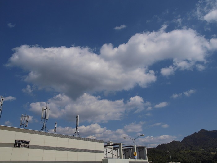 青空と白い雲_c0116915_001030.jpg