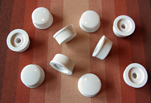 「Daka Ware製の白いCupcake Knobs」を再入手ッ！_e0053731_19361250.jpg