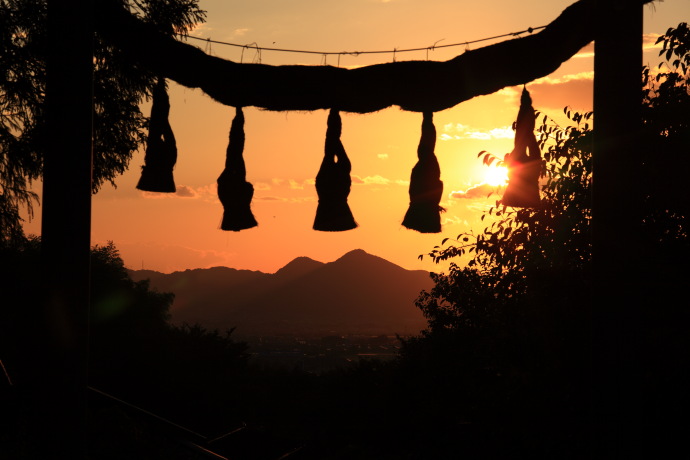 檜原神社 夕日_a0176855_114670.jpg