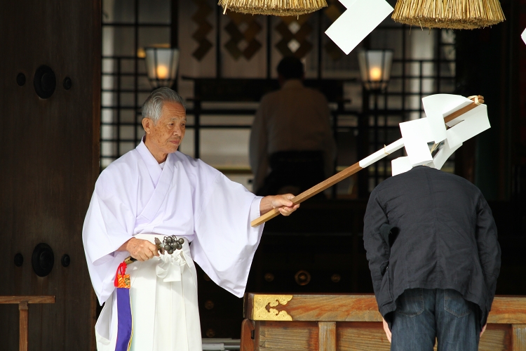 日頃見られない阿蘇神社と流鏑馬以外の田実祭の様子_b0123359_2140111.jpg