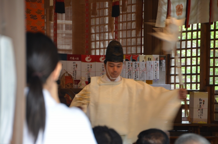 日頃見られない阿蘇神社と流鏑馬以外の田実祭の様子_b0123359_21462490.jpg