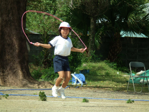 諸鈍小中学校運動会　その２　縄跳び_e0028387_21425918.jpg