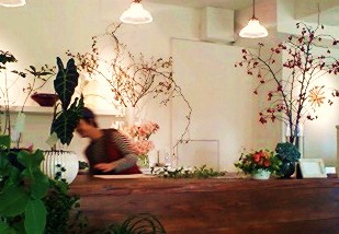 阪急六甲の新しいお花屋さん Vestita ヴェスティタ さん Natural Sweets Cafe Matoca 阪急六甲の新しいお花屋さん Vestita ヴェスティタ さん Natural Sweets Cafe Matoca