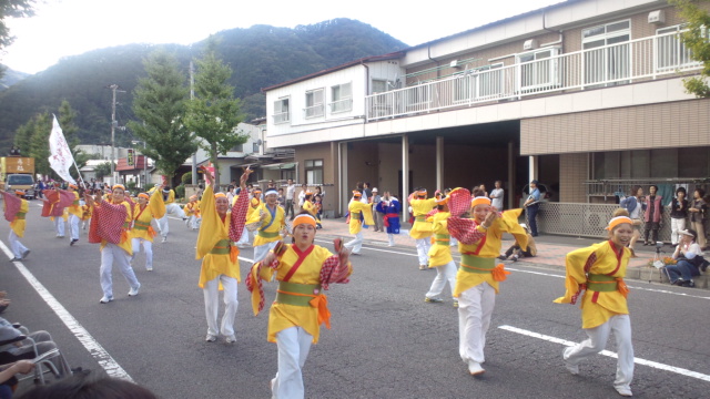 うつよさ　　パレード会場　磐梯熱海駅前　　①_b0195276_020859.jpg