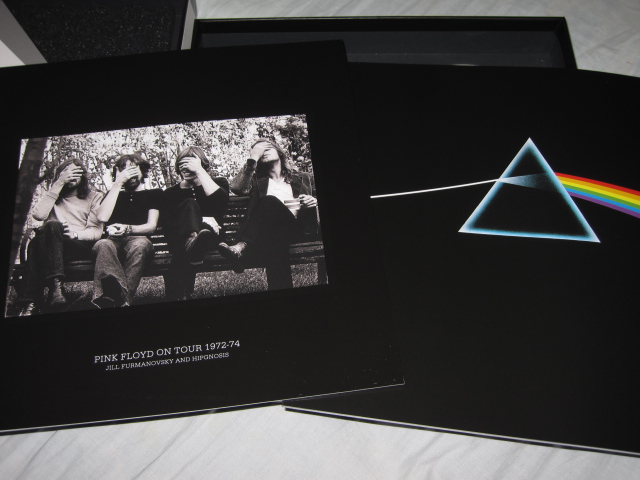 PINK FLOYD / THE DARK SIDE OF THE MOON ~ COLLECTORS\' BOX SET ~_b0042308_18534686.jpg