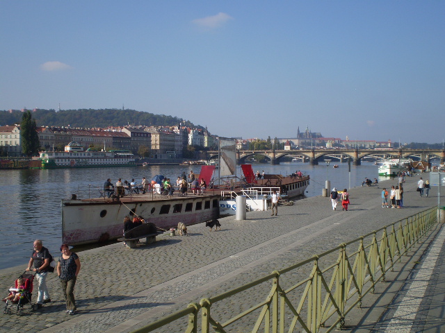 b0111857_22584.jpg