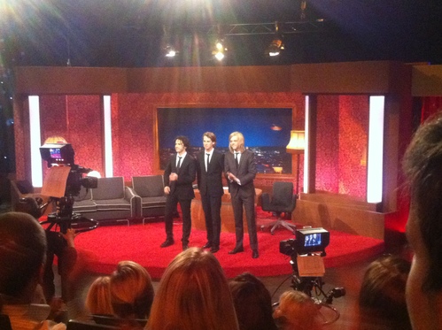 TVNorge Ylvis スタジオへ_a0229904_1914320.jpg