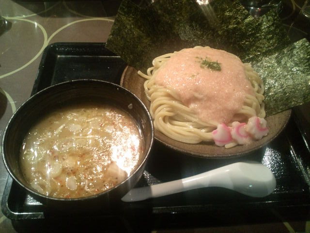 【三ツ矢堂製麺】僕はこの停車駅で、消えた光に再び火を灯す【まかない】_e0173239_19483398.jpg