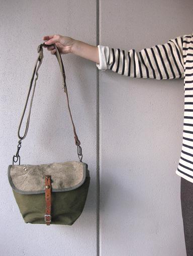 A Reincarnation Key ミックスダッフルなショルダーバッグ Bumpkins Putting On Airs