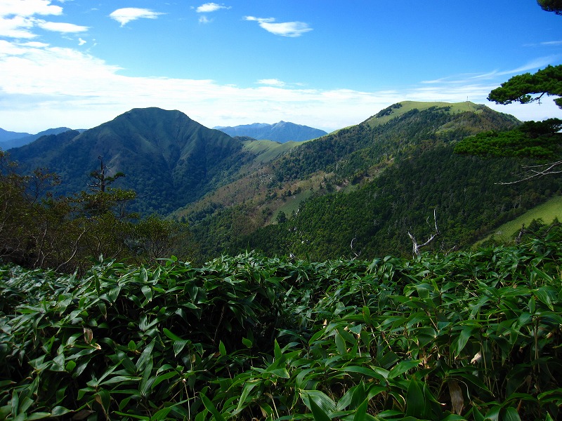 富士の池　（コリトリ）　から　一の森　～　槍戸山_b0124306_20561459.jpg