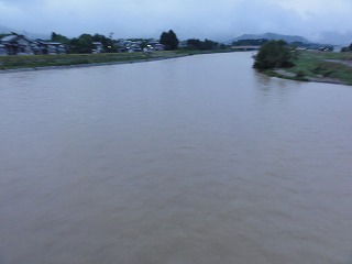又魚野川の水が濁っています_a0084753_10432640.jpg