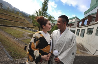 若狭町吉川の手作りハム工房〘つくしんぼう)さん..綺麗な新婦さんは...._b0194185_231146.jpg