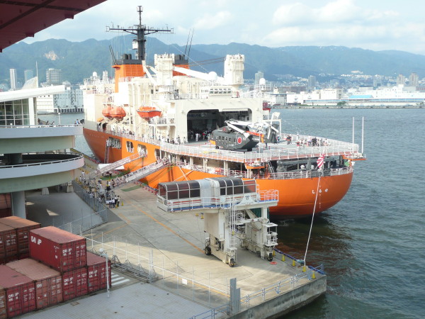 2代目 南極観測船 しらせの一般公開 in神戸 on 2011-9-25_b0118987_21542175.jpg