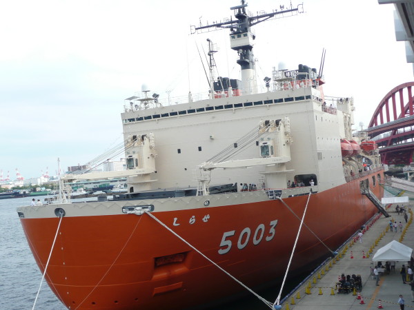 ２代目　南極観測船　しらせの一般公開　in神戸　on　2011-9-25_b0118987_2154794.jpg