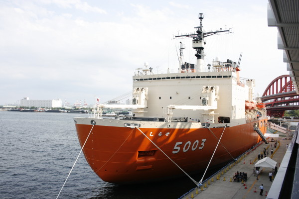 ２代目　南極観測船　しらせの一般公開　in神戸　on　2011-9-25_b0118987_2155178.jpg